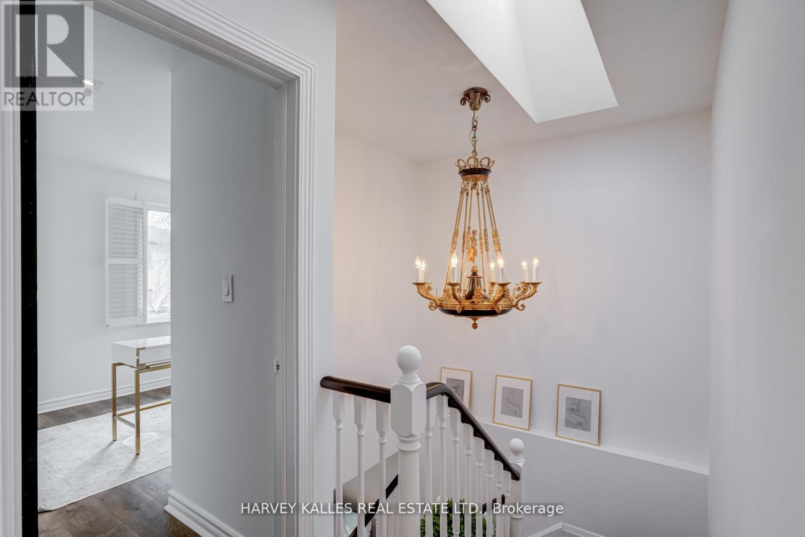 213 Brooke Avenue, Toronto, Ontario  M5M 2K7 - Photo 17 - C12189803