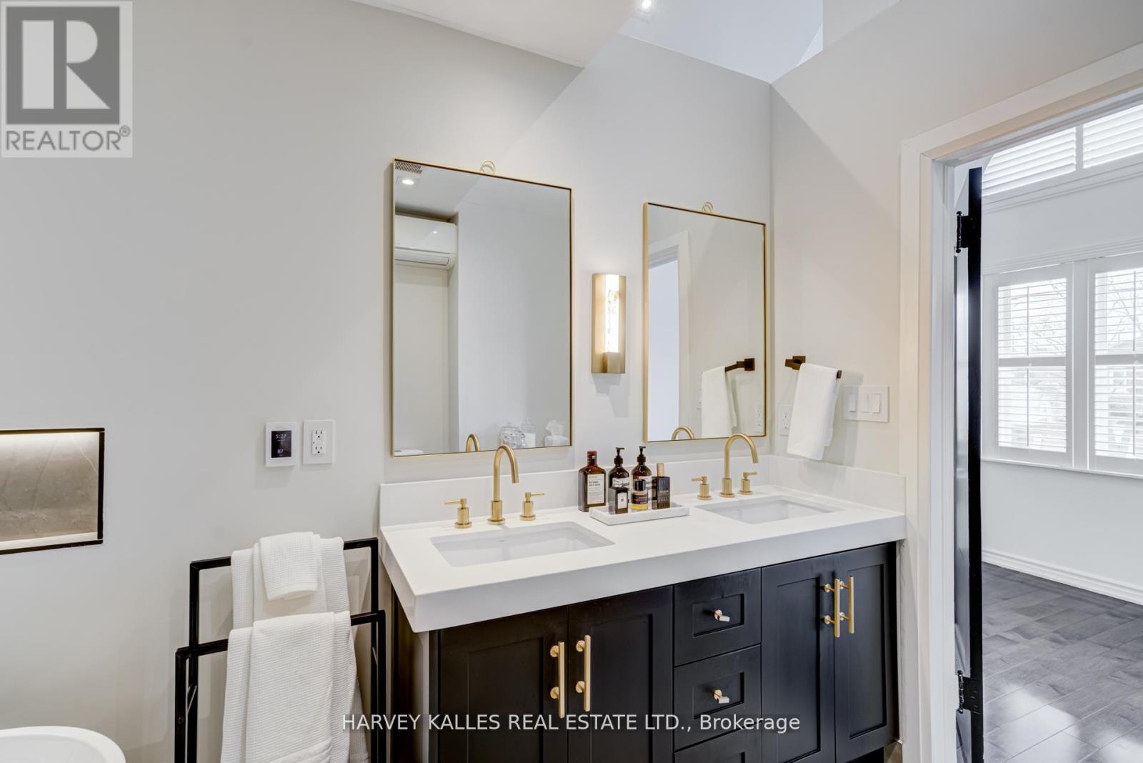 213 Brooke Avenue, Toronto, Ontario  M5M 2K7 - Photo 22 - C12189803