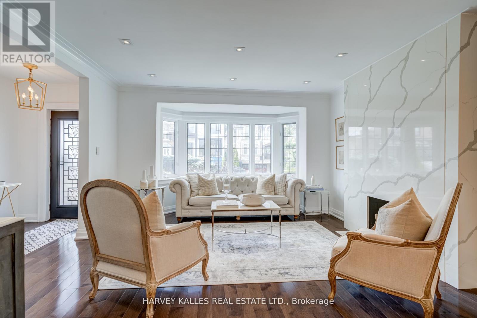 213 Brooke Avenue, Toronto, Ontario  M5M 2K7 - Photo 4 - C12189803