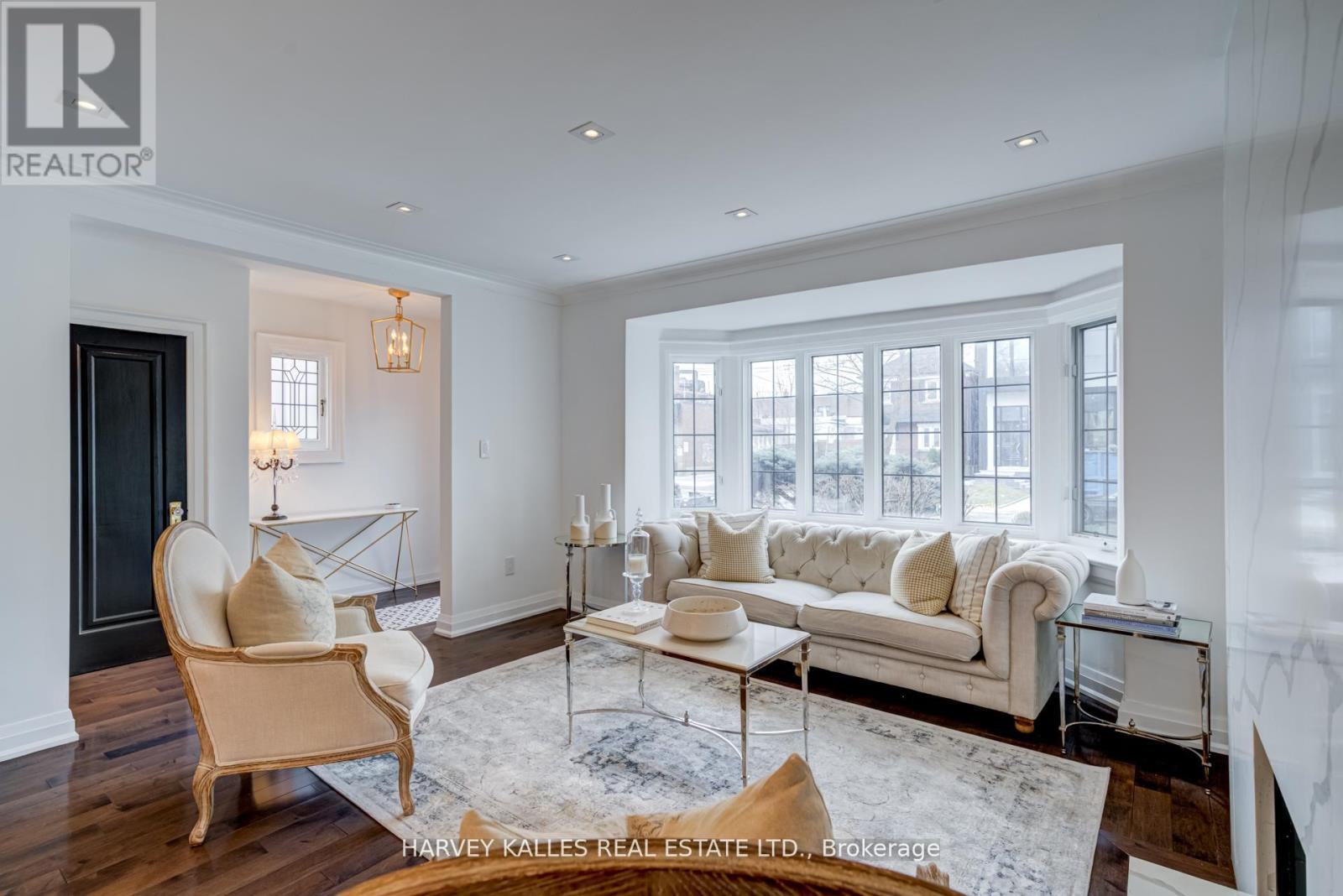 213 Brooke Avenue, Toronto, Ontario  M5M 2K7 - Photo 6 - C12189803