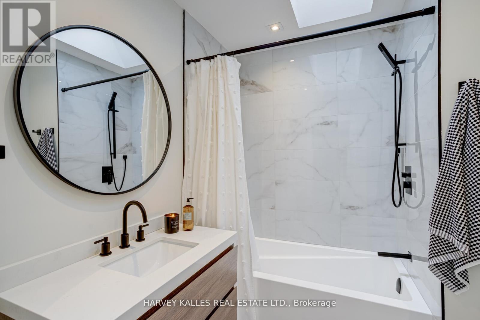 213 Brooke Avenue, Toronto, Ontario  M5M 2K7 - Photo 25 - C12189803