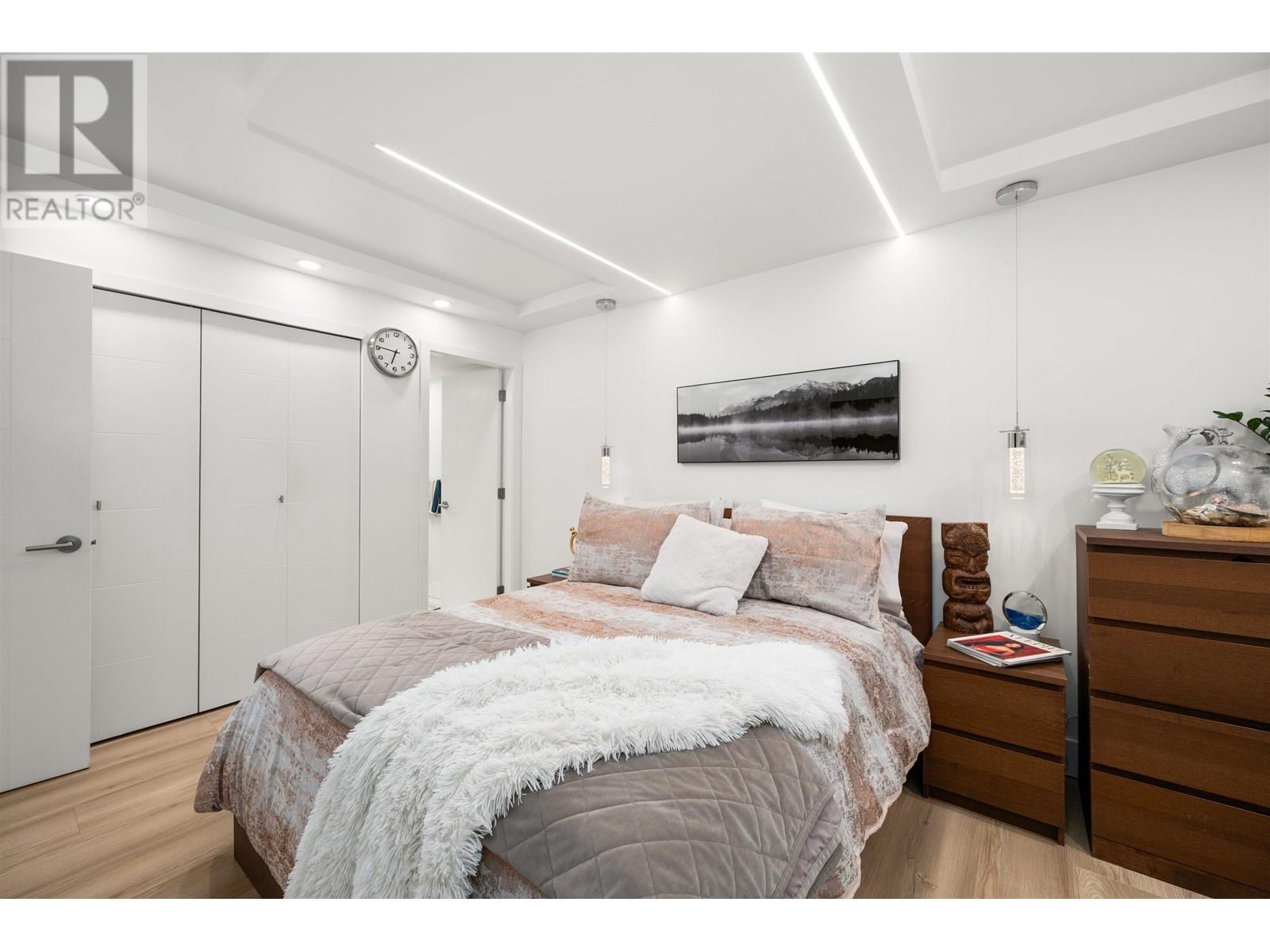 L1 555 13th Street, West Vancouver, British Columbia  V7T 2N8 - Photo 17 - R3014401