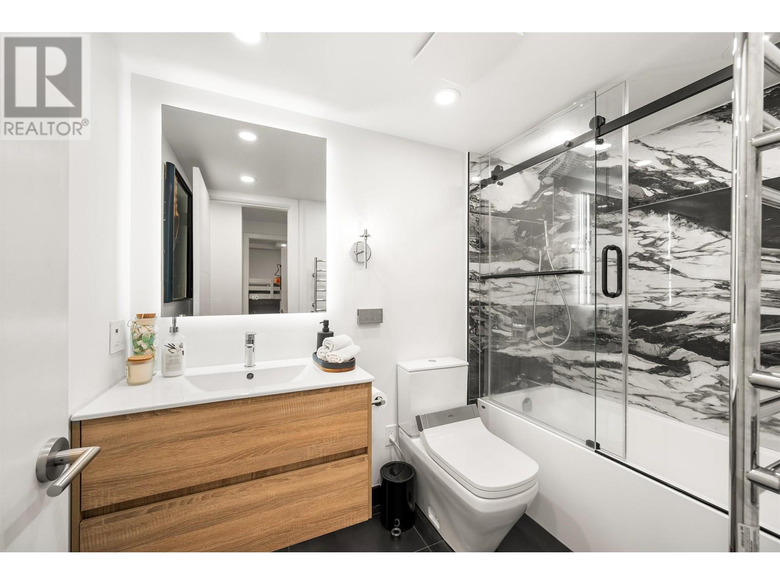L1 555 13th Street, West Vancouver, British Columbia  V7T 2N8 - Photo 18 - R3014401
