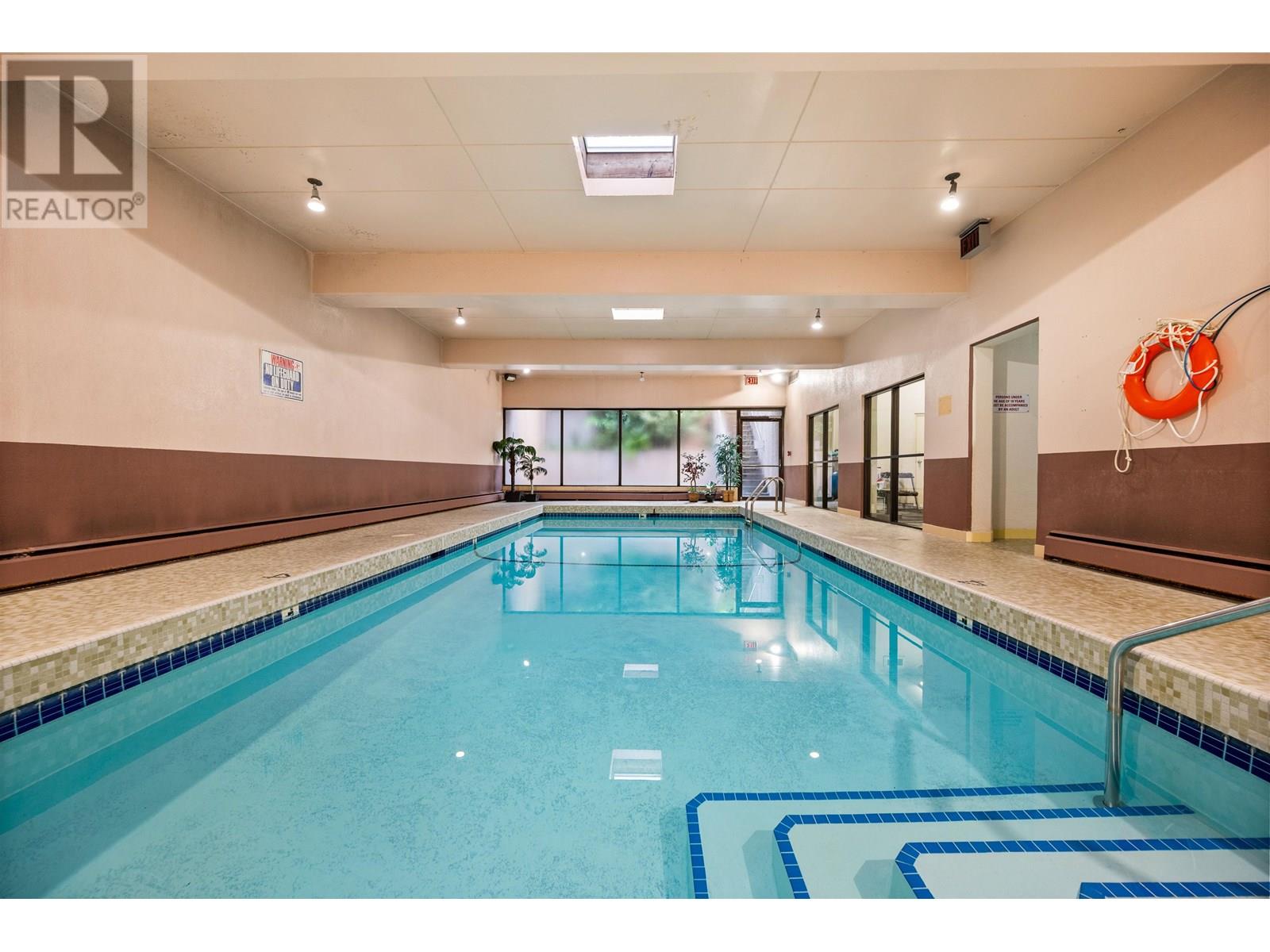 L1 555 13th Street, West Vancouver, British Columbia  V7T 2N8 - Photo 31 - R3014401