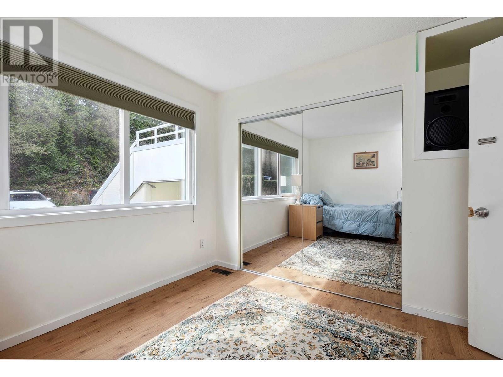 1059 Cecile Drive, Port Moody, British Columbia  V3H 1M6 - Photo 8 - R3014410
