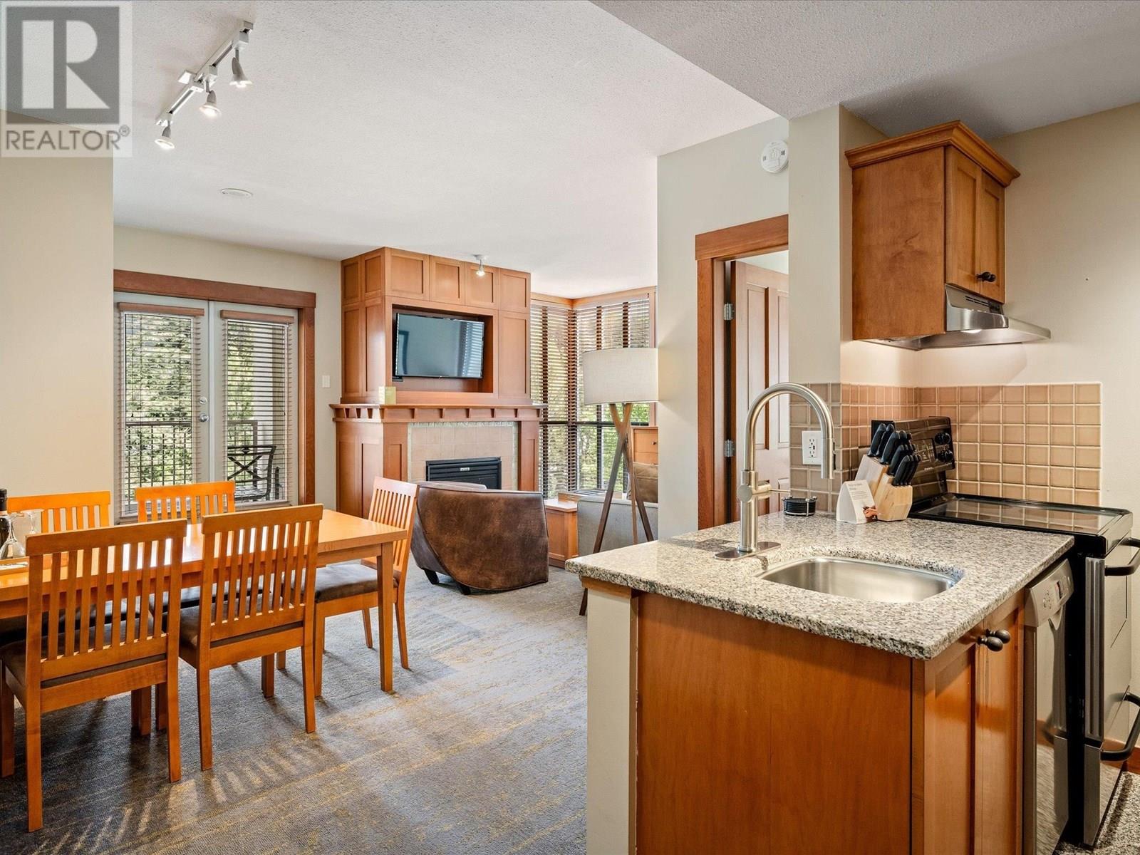 216 4320 Sundial Crescent, Whistler, British Columbia  V8E 1G6 - Photo 6 - R3014447