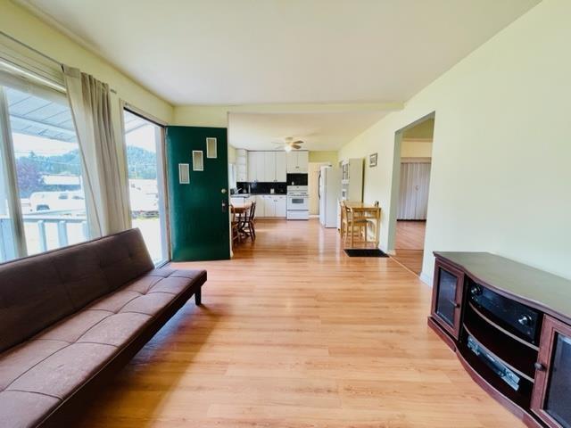 459 Stuart Street, Hope, Hope, British Columbia  V0X 1L0 - Photo 3 - R3014262