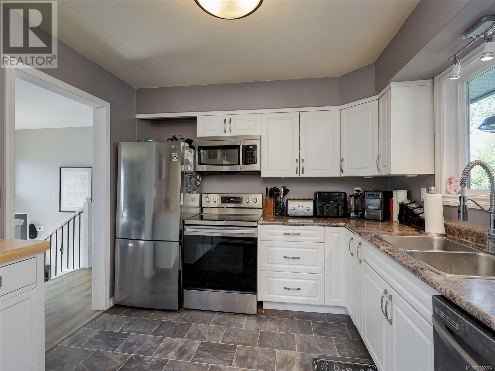10378 Patricia Pl, Sidney, British Columbia  V8L 3J6 - Photo 6 - 1002264