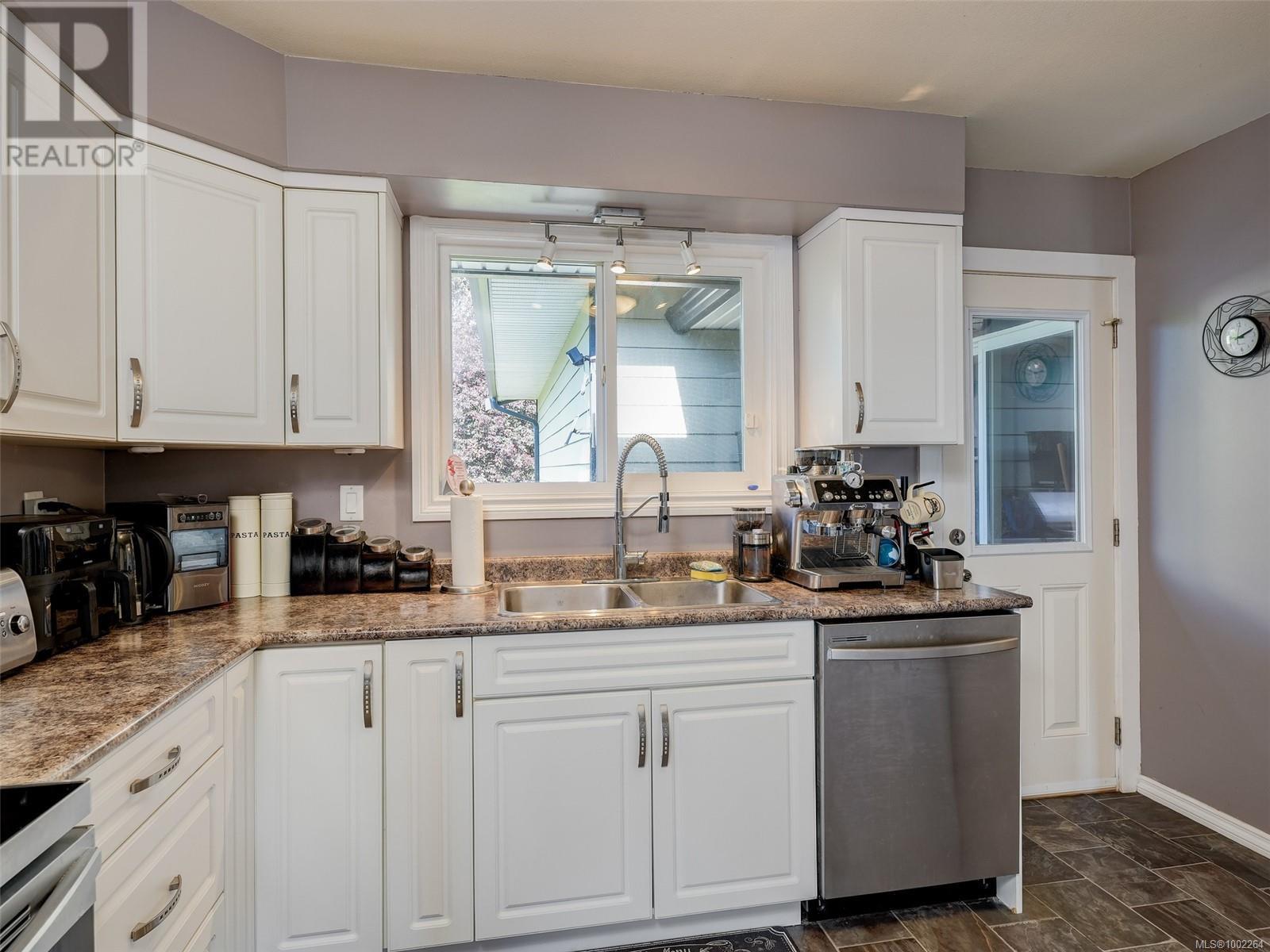10378 Patricia Pl, Sidney, British Columbia  V8L 3J6 - Photo 8 - 1002264