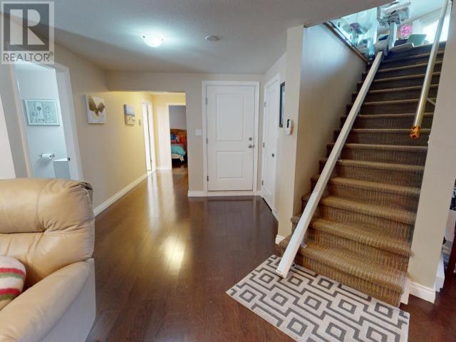 3890 Ontario Ave, Powell River, British Columbia   - Photo 40 - 19053