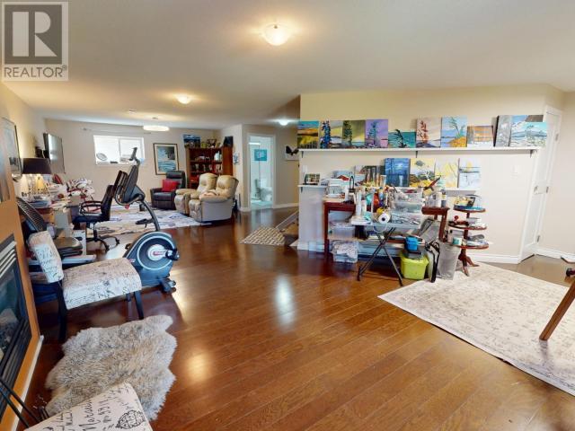 3890 Ontario Ave, Powell River, British Columbia   - Photo 34 - 19053