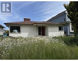 3325 E 49TH AVENUE, Vancouver, British Columbia