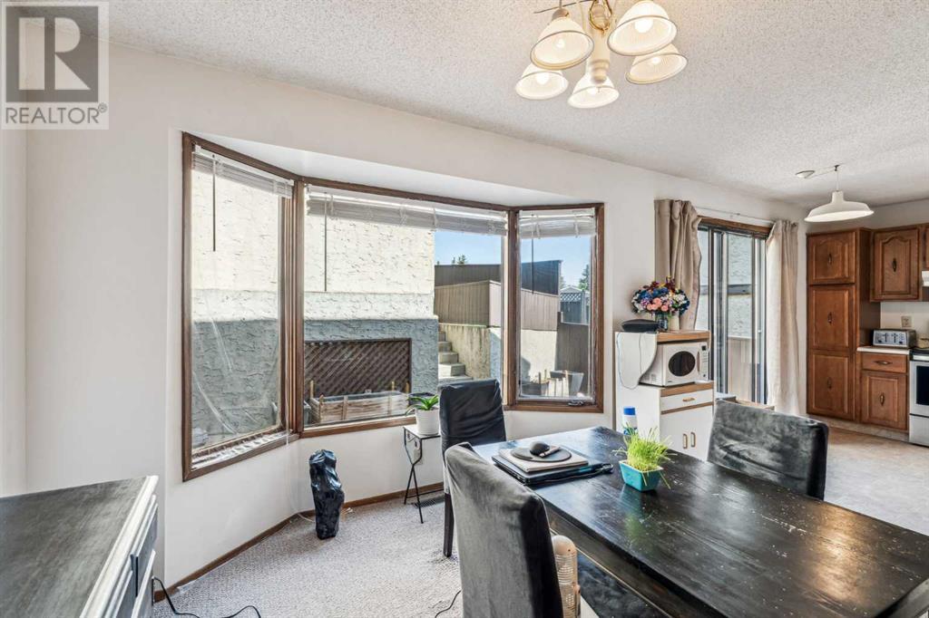 89 Edgehill Drive Nw, Calgary, Alberta  t3a 2w1 - Photo 4 - A2230176