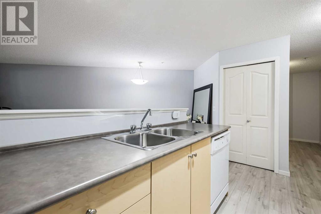 1120, 8 Bridlecrest Drive Sw, Calgary, Alberta  T2Y 0H6 - Photo 11 - A2230186