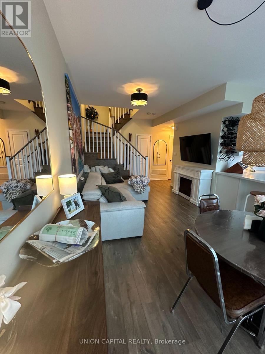306 - 2 Linsmore Place, Whitchurch-Stouffville (Stouffville), Ontario  L4A 4T4 - Photo 10 - N12212673