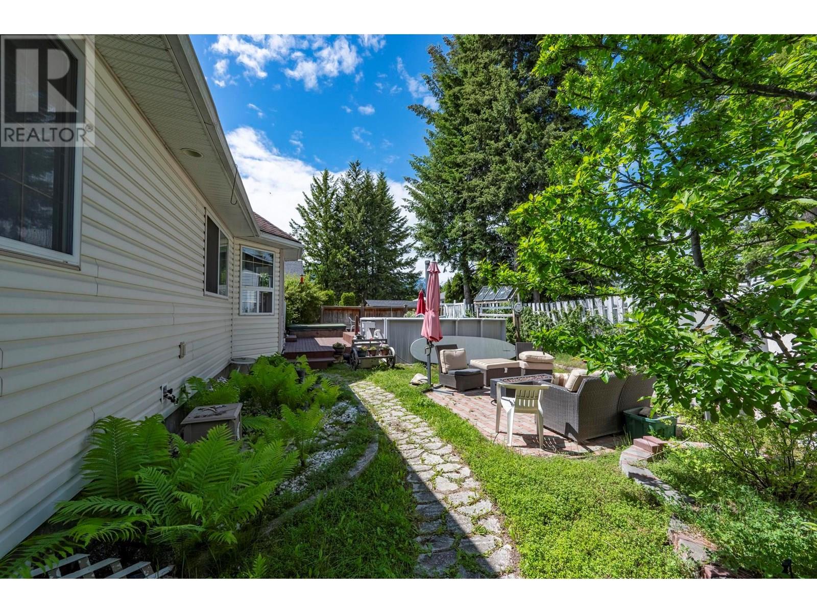 1505 Cedar Street, Golden, British Columbia  V0A 1H6 - Photo 64 - 10350673