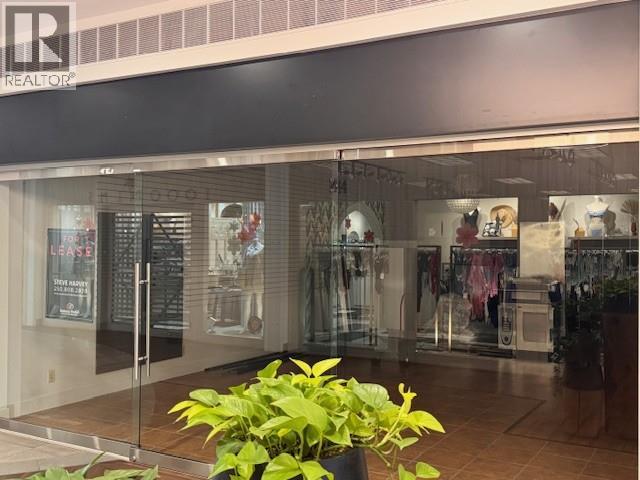 565 Bernard Avenue Unit# 14, Kelowna, British Columbia  V1Y 8R4 - Photo 1 - 10351724