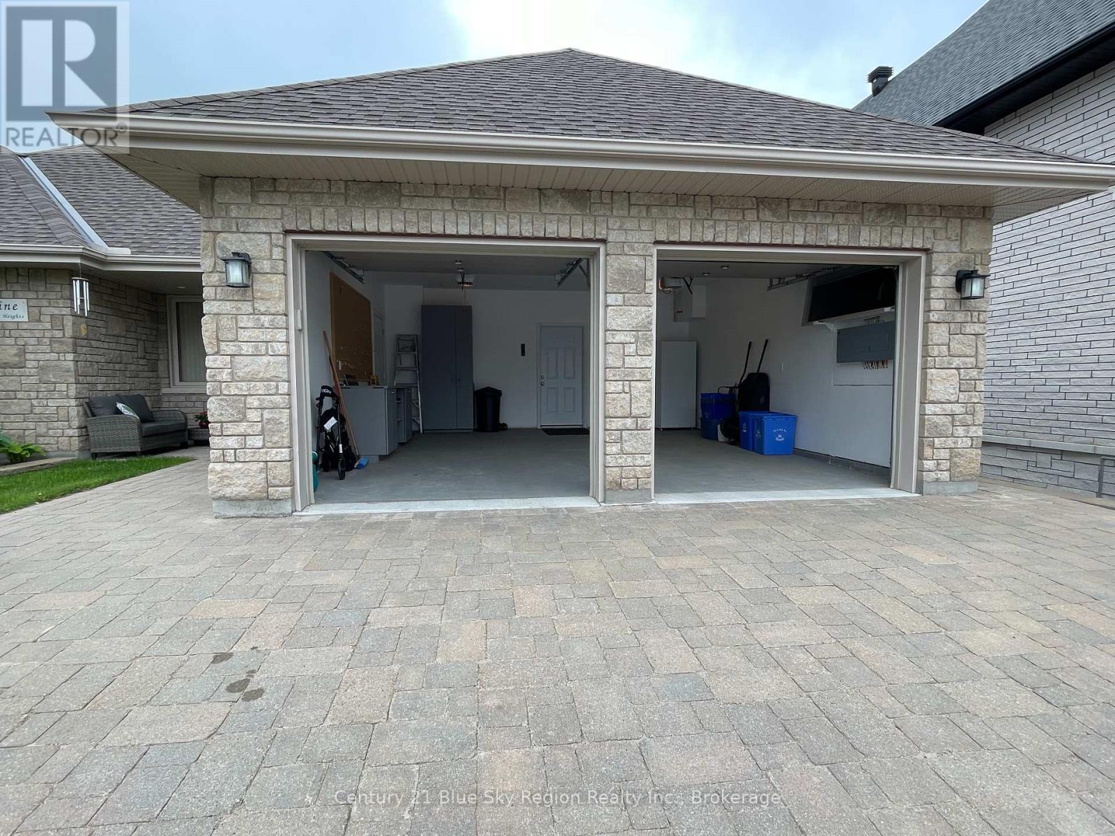 9 Zephyr Heights, North Bay (Airport), Ontario  P1A 0E9 - Photo 18 - X12209203