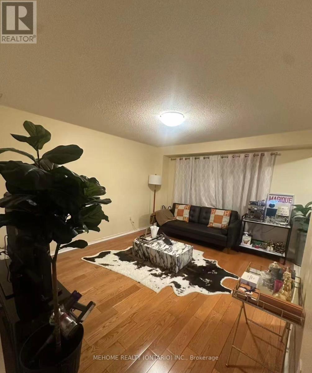 123 Rideau Drive, Richmond Hill (Langstaff), Ontario  L4B 4P2 - Photo 4 - N12208461