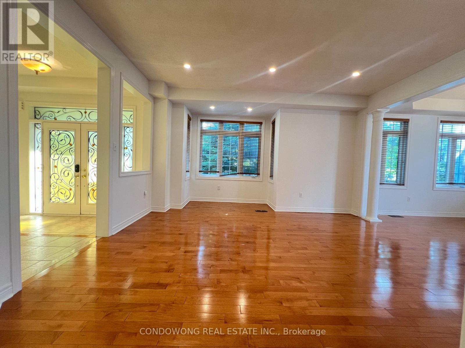 194 Autumn Hill Boulevard, Vaughan, Ontario  L4J 8Y7 - Photo 8 - N12208391