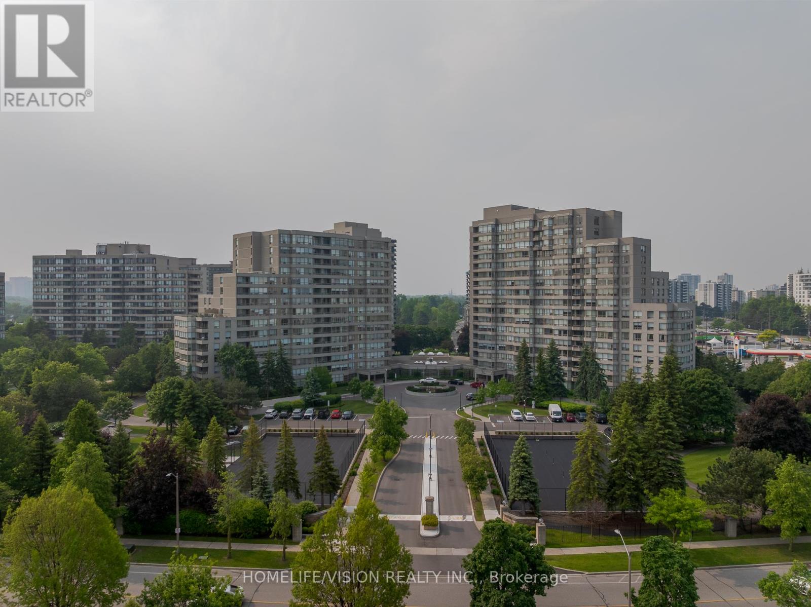 413 - 7 Townsgate Drive, Vaughan, Ontario  L4J 7Z9 - Photo 8 - N12213798