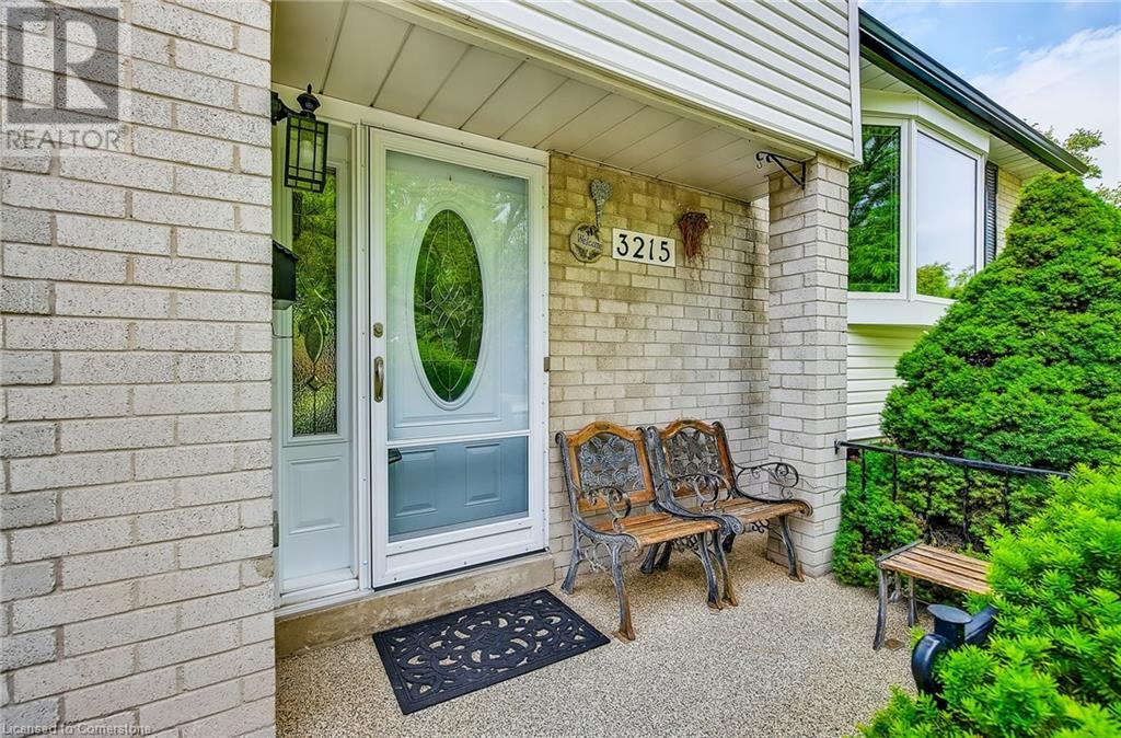 3215 Heathfield Drive, Burlington, Ontario  L7M 1E2 - Photo 3 - 40740281