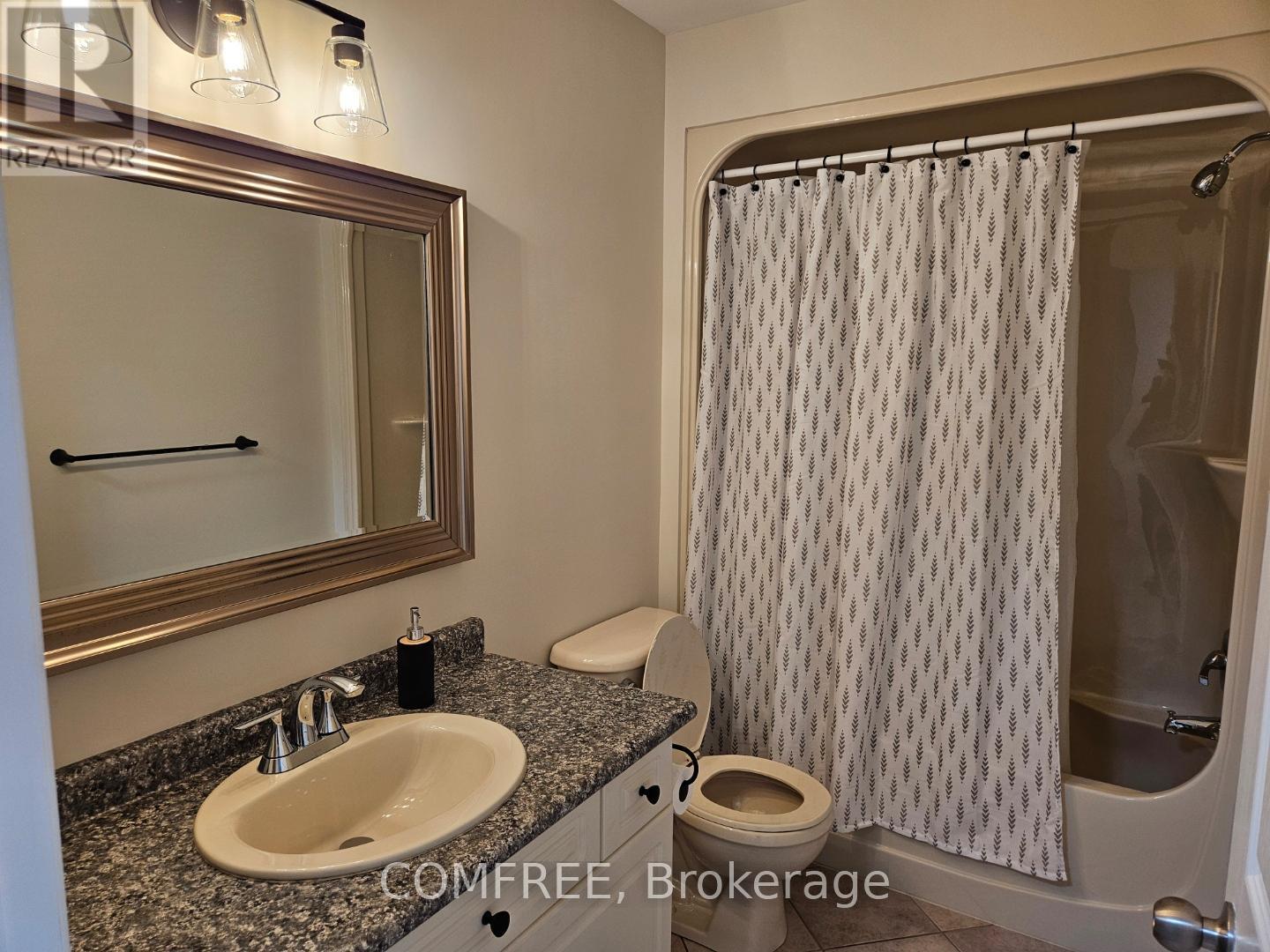 1803 Chateau Avenue, Windsor, Ontario  N8P 1M6 - Photo 9 - X12160480