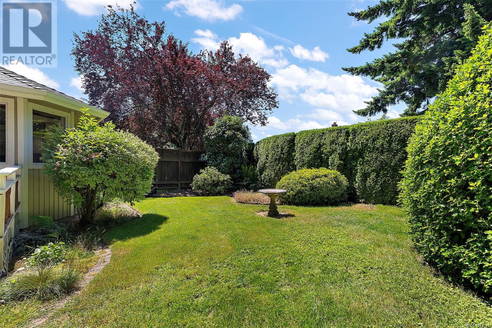 1662 Dean Park Rd, North Saanich, British Columbia  V8L 4Y7 - Photo 23 - 1003124