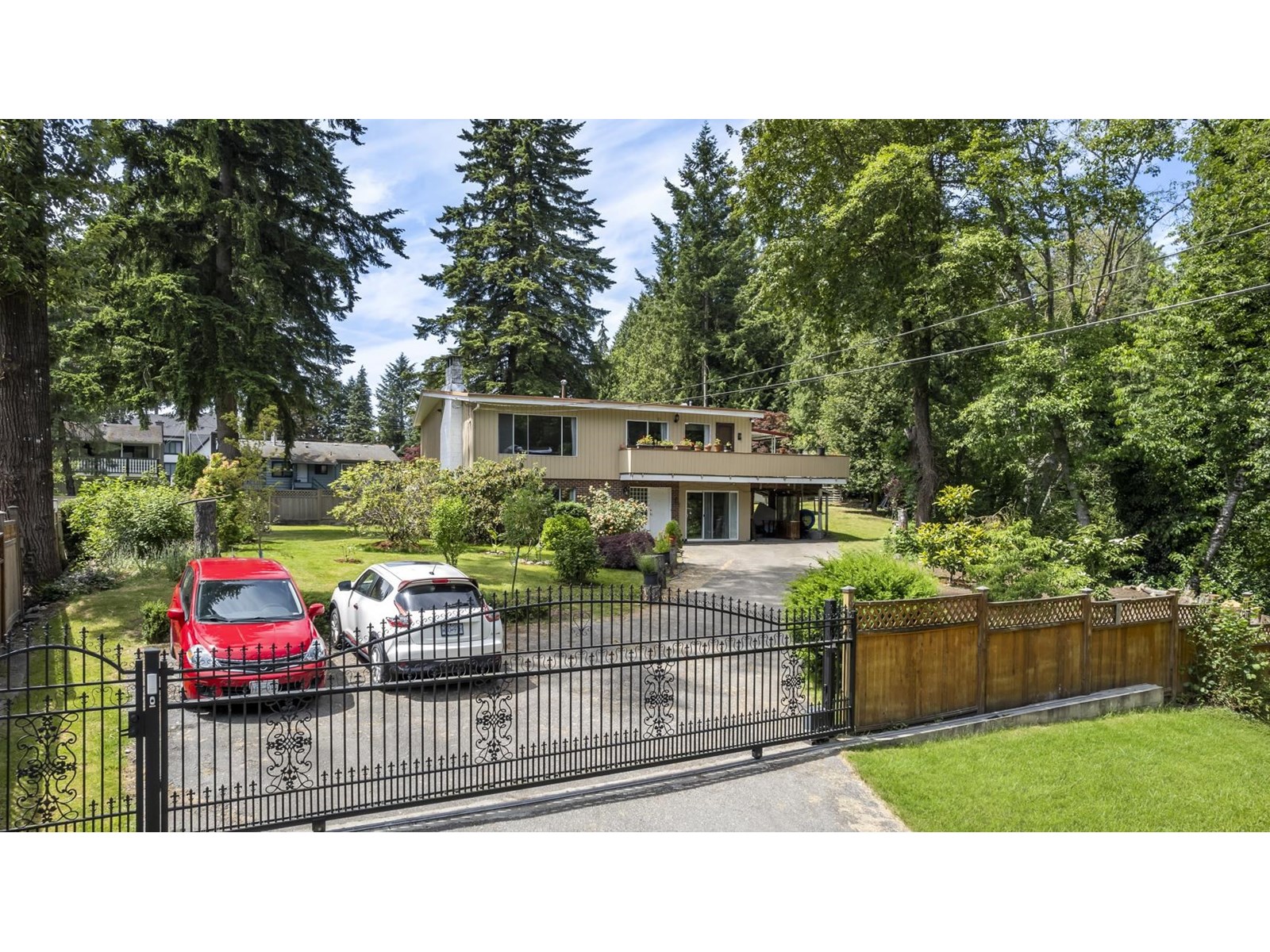 6727 138 STREET, Surrey, British Columbia