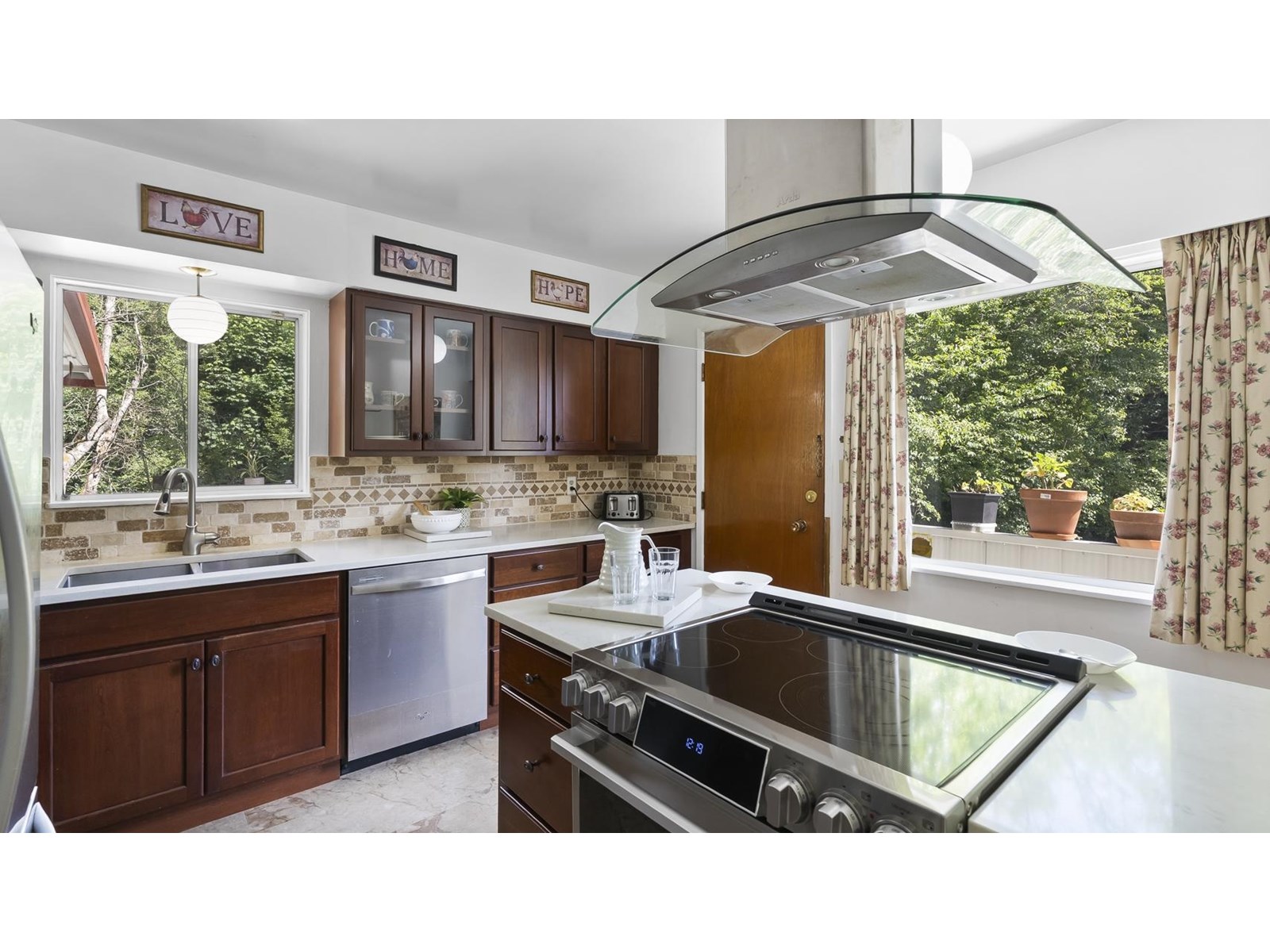 6727 138 Street, Surrey, British Columbia  V3W 5G9 - Photo 8 - R3014423