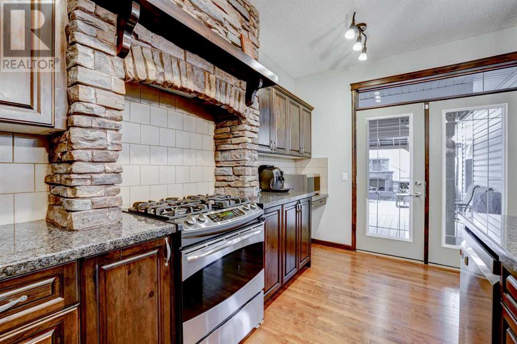 Property at 35 Brightonwoods Crescent SE image 2