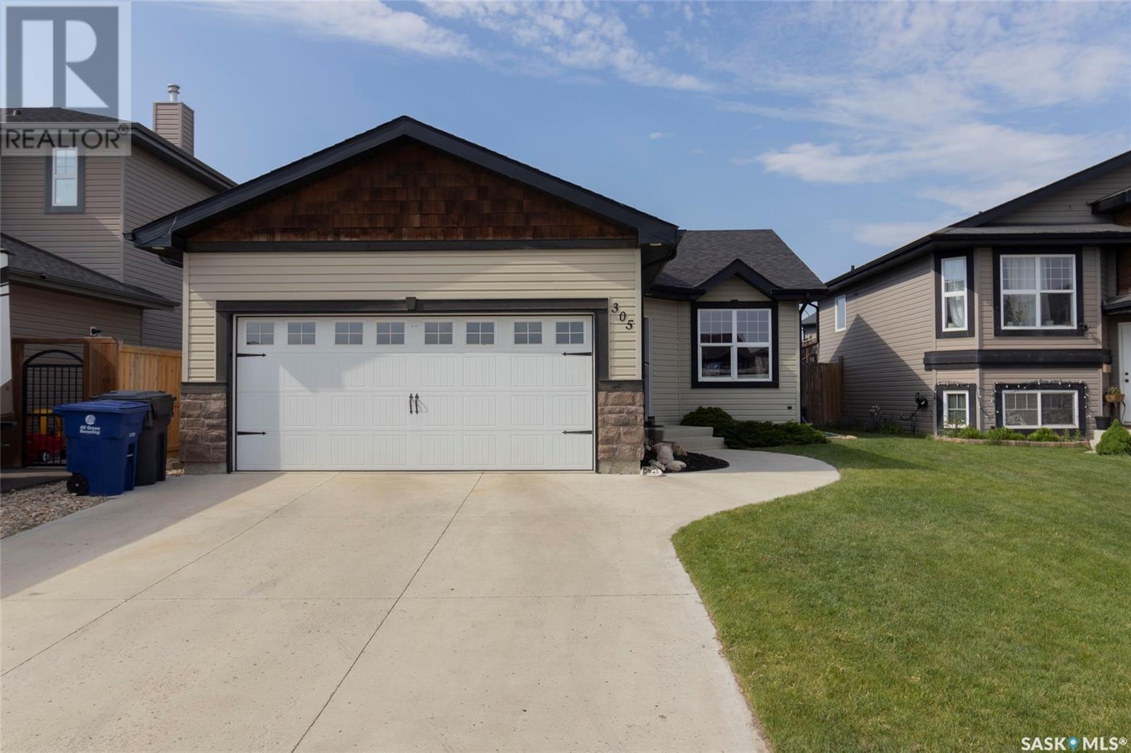 305 Quessy Drive, Martensville, Saskatchewan  S0K 0A2 - Photo 2 - SK009140