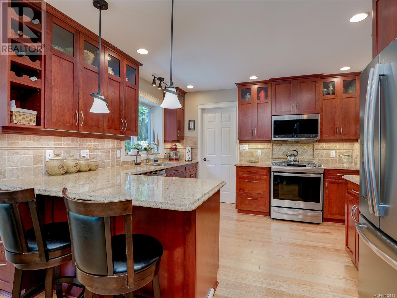 6772 Foreman Heights Dr, Sooke, British Columbia  V9Z 0L4 - Photo 5 - 1002835