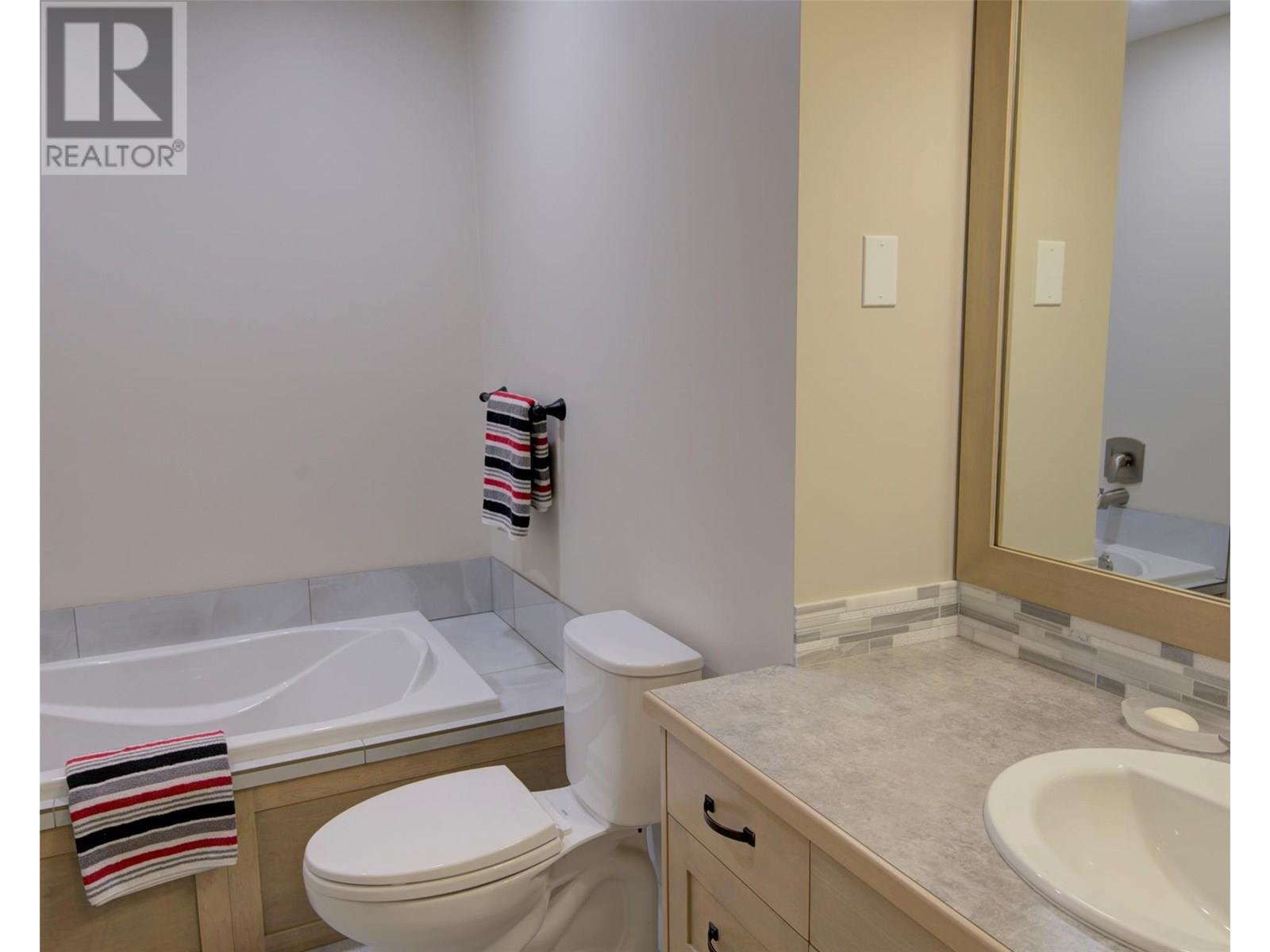 8824 Braeburn Drive, Coldstream, British Columbia  V1B 4B8 - Photo 56 - 10351569