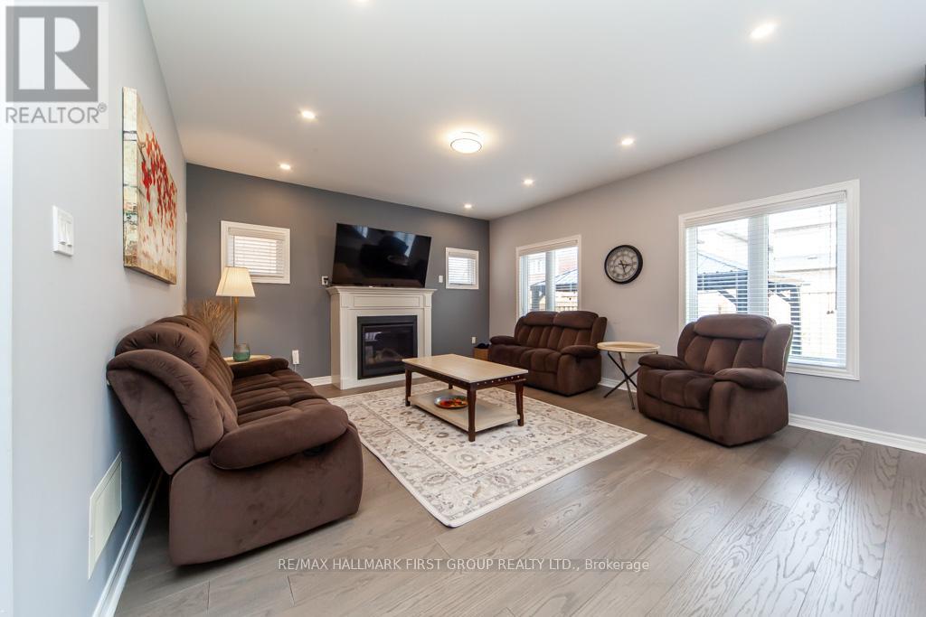 1825 Douglas Langtree Drive, Oshawa, Ontario  L1K 0Y4 - Photo 13 - E12213982