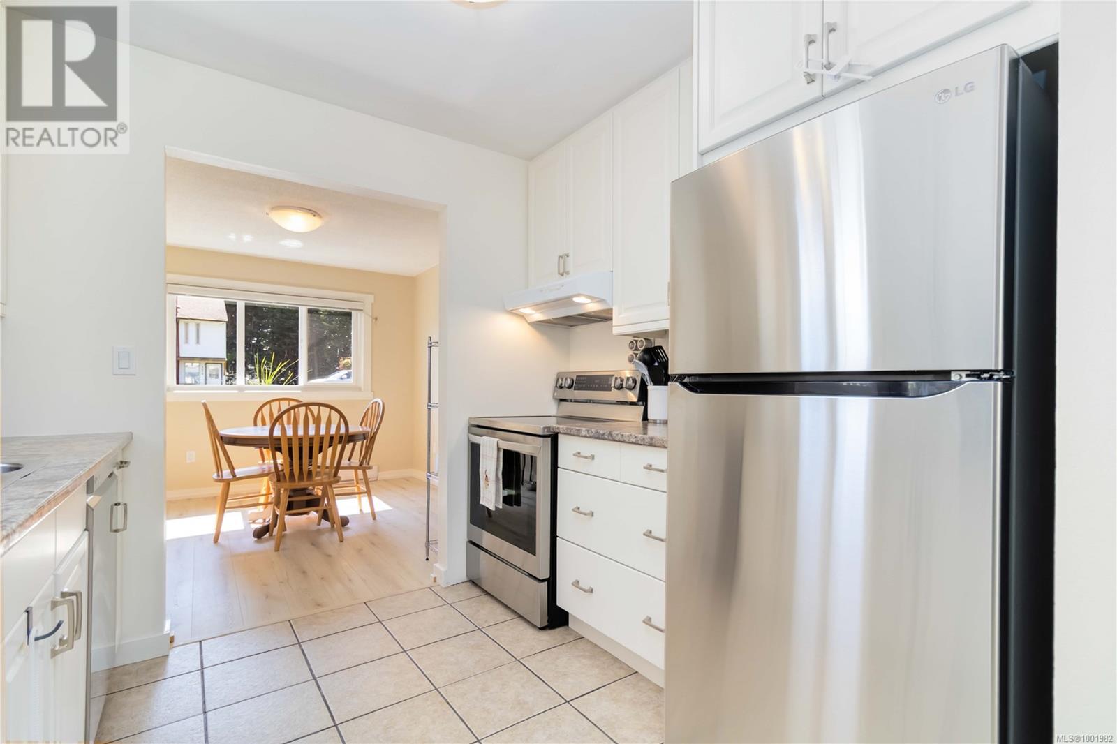 Property at 3076 Metchosin Rd image 5