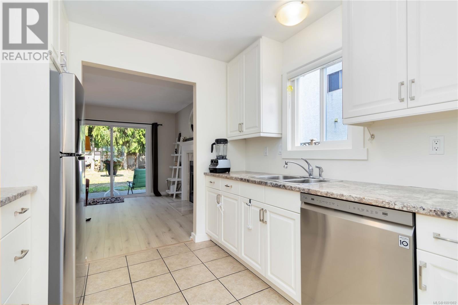 Property at 3076 Metchosin Rd image 3