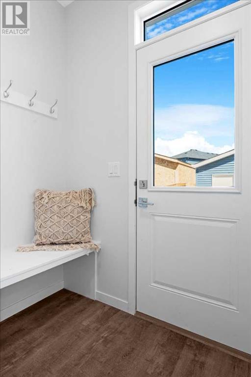 28 Creekstone Drive Sw, Calgary, Alberta  T2X 4N5 - Photo 12 - A2218262