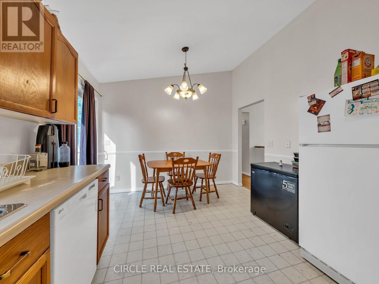 17 Mediterranean Avenue, Amherstburg, Ontario  N9V 3X6 - Photo 17 - X12213195