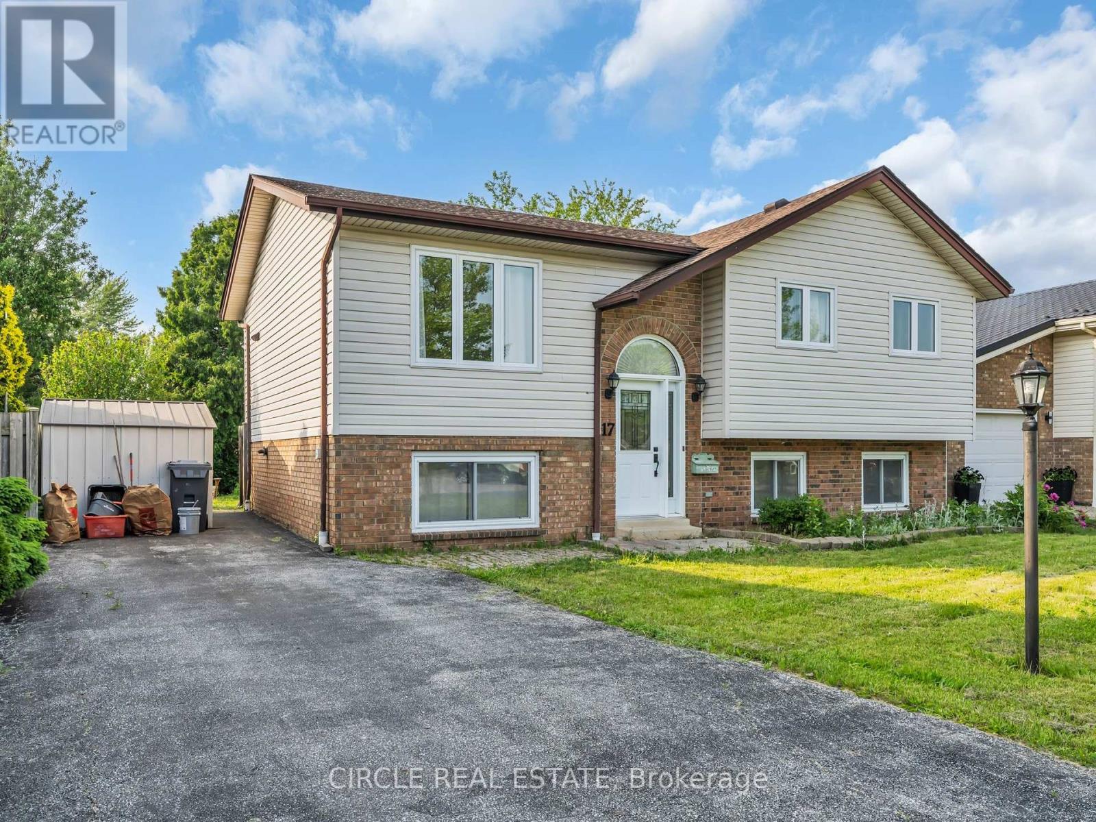 17 Mediterranean Avenue, Amherstburg, Ontario  N9V 3X6 - Photo 6 - X12213195