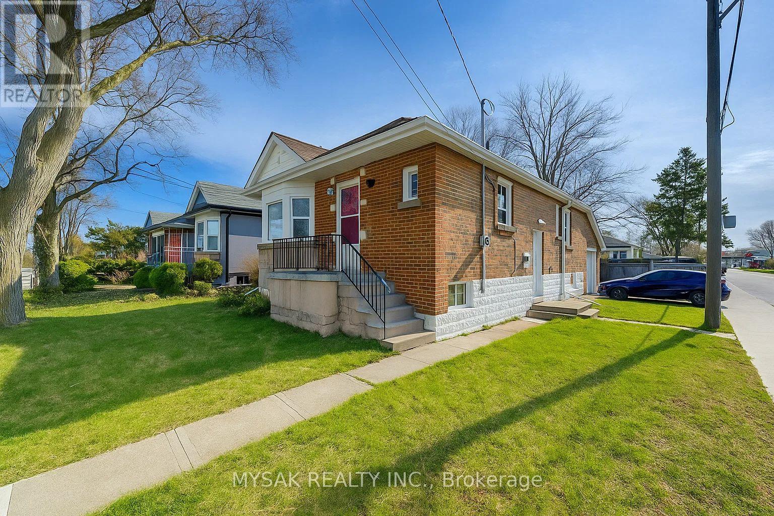 17 WEST 3RD STREET, Hamilton, Ontario