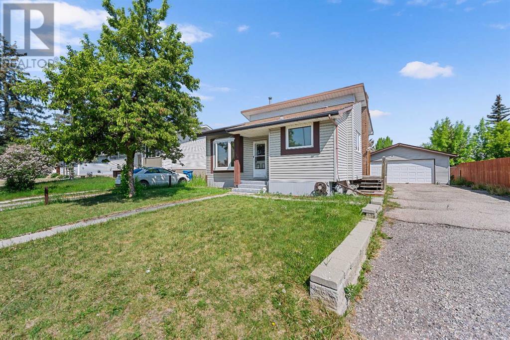 108 Pineland Place Ne, Calgary, Alberta  T1Y 3K2 - Photo 2 - A2228222