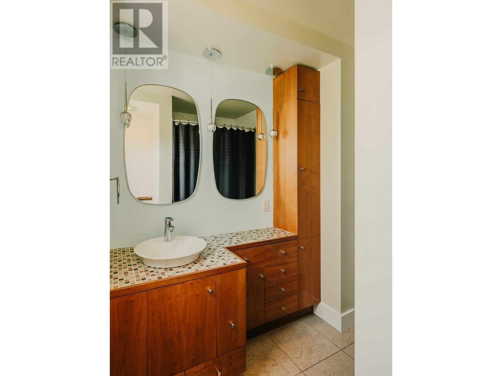 1833 Edinburgh Street, New Westminster, British Columbia  V3M 2X2 - Photo 12 - R3014454