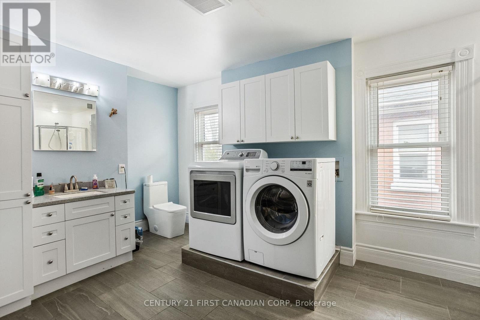 79 Scott Street, St. Thomas, Ontario  N5P 1L1 - Photo 20 - X12214135