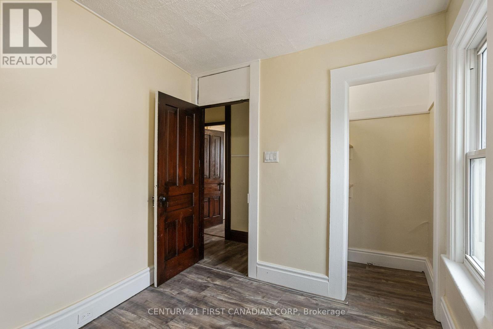 79 Scott Street, St. Thomas, Ontario  N5P 1L1 - Photo 23 - X12214135