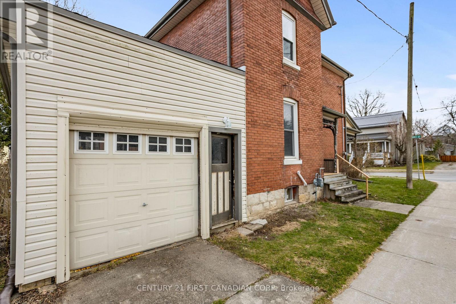 79 Scott Street, St. Thomas, Ontario  N5P 1L1 - Photo 27 - X12214135