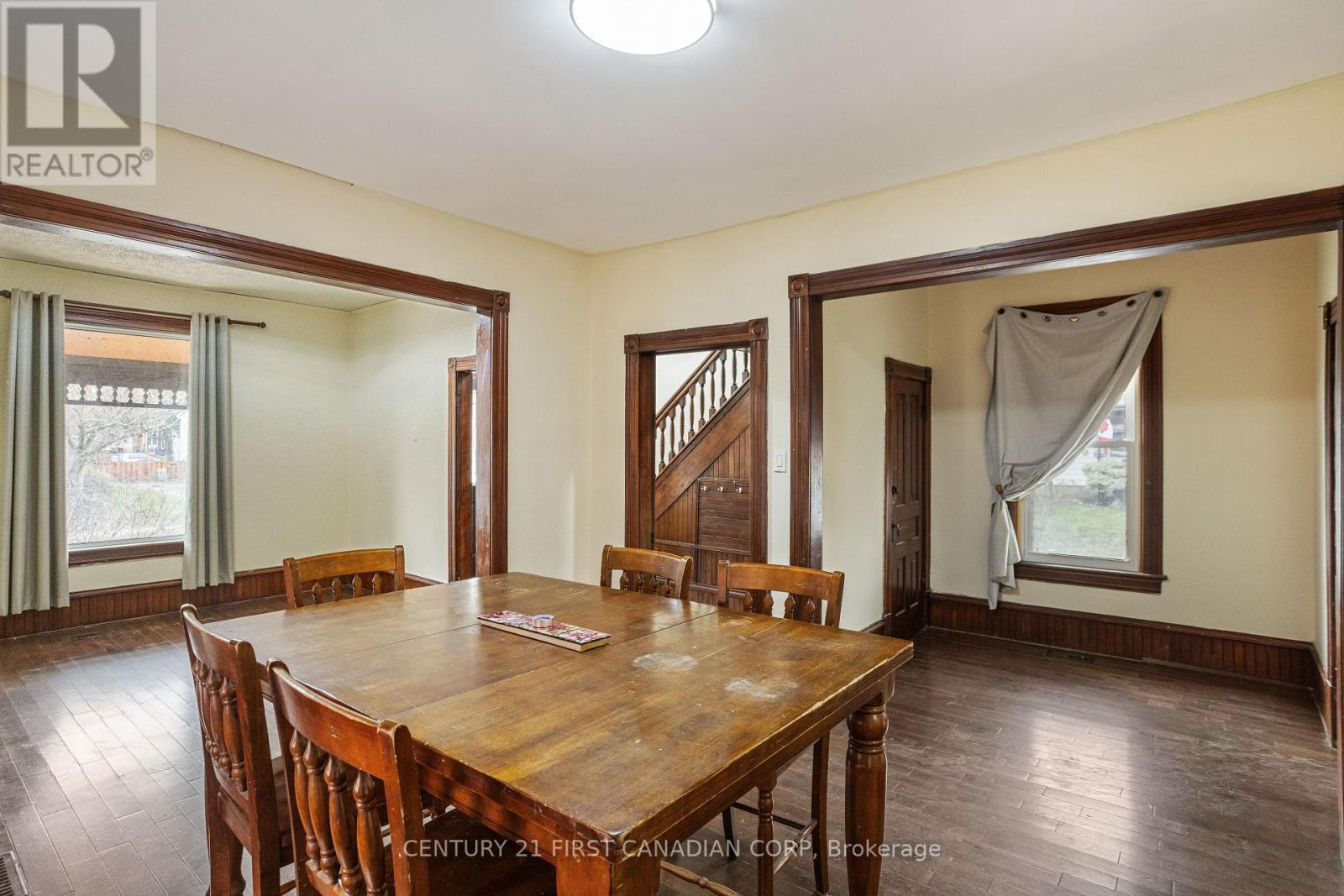 79 Scott Street, St. Thomas, Ontario  N5P 1L1 - Photo 8 - X12214135