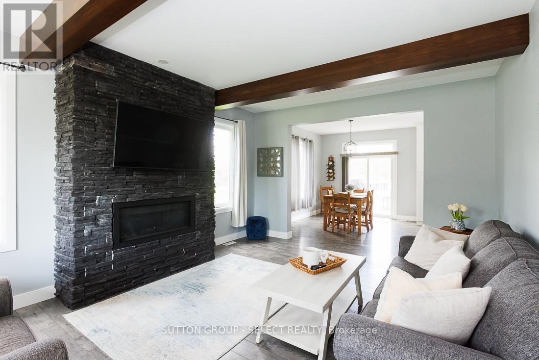 51200 Centre Street, Malahide, Ontario  N0L 2J0 - Photo 10 - X12214156
