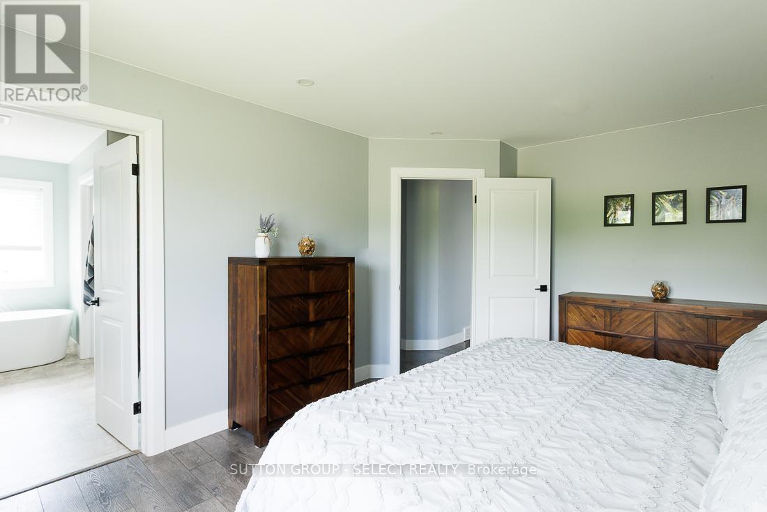 51200 Centre Street, Malahide, Ontario  N0L 2J0 - Photo 13 - X12214156
