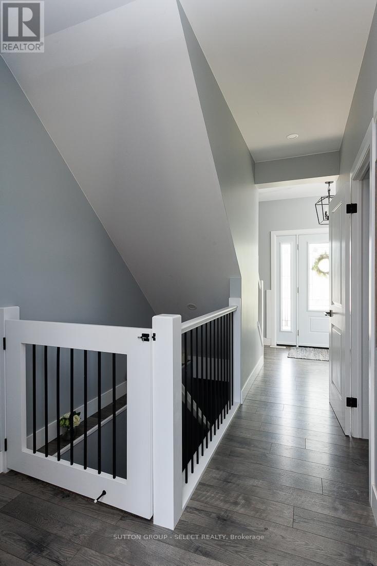 51200 Centre Street, Malahide, Ontario  N0L 2J0 - Photo 6 - X12214156